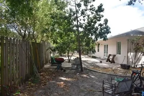 465 NW 20th Avenue Pompano Beach FL 33069