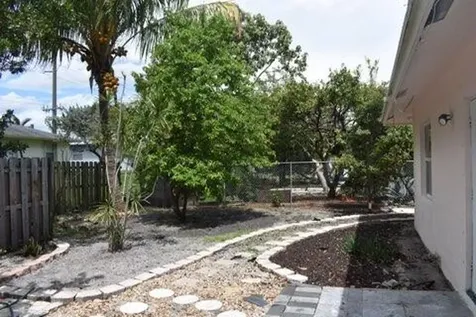 465 NW 20th Avenue Pompano Beach FL 33069