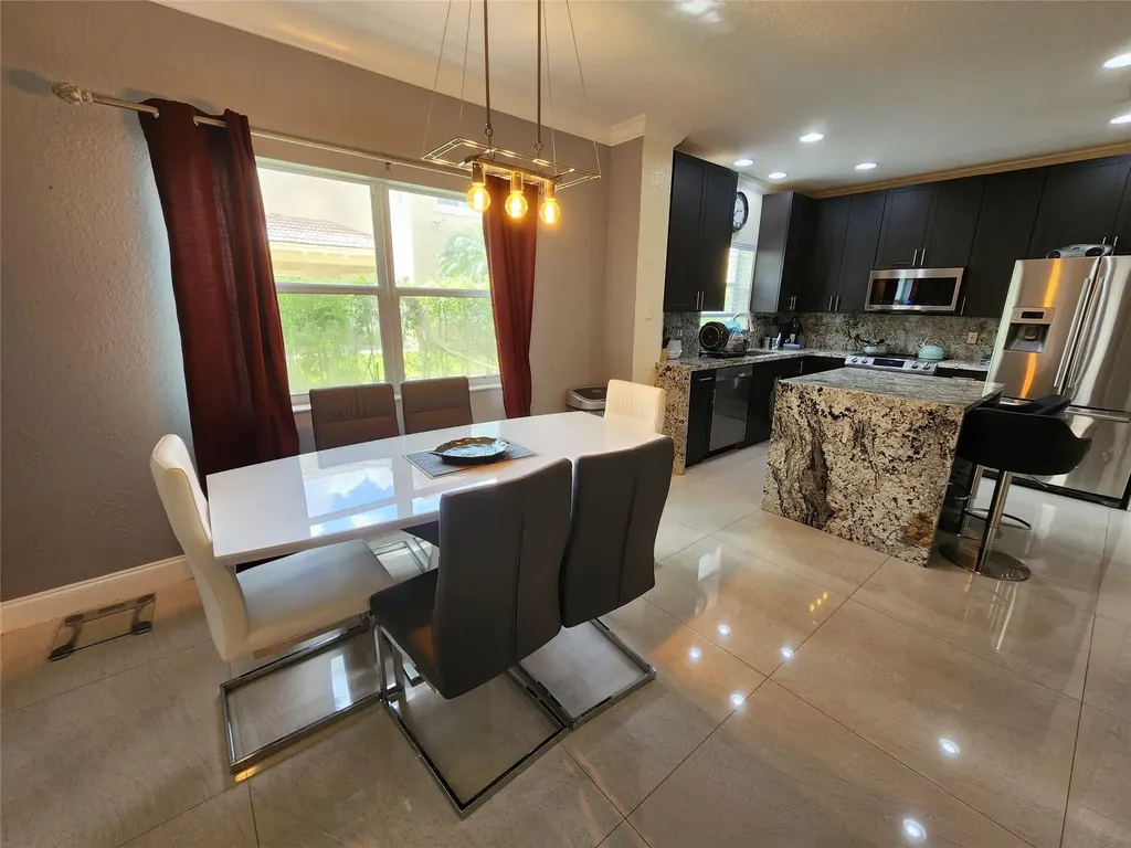956 NW 126th Terrace Coral Springs FL 33071