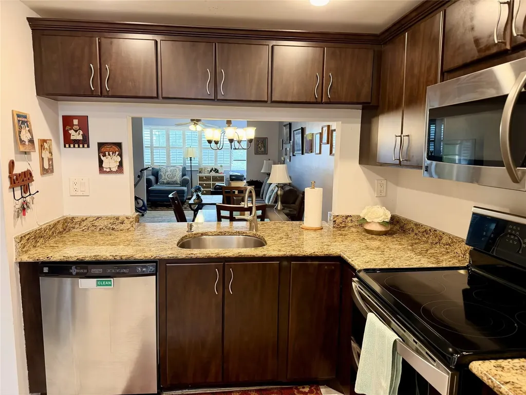 2726 NW 104th Avenue Sunrise FL 33322
