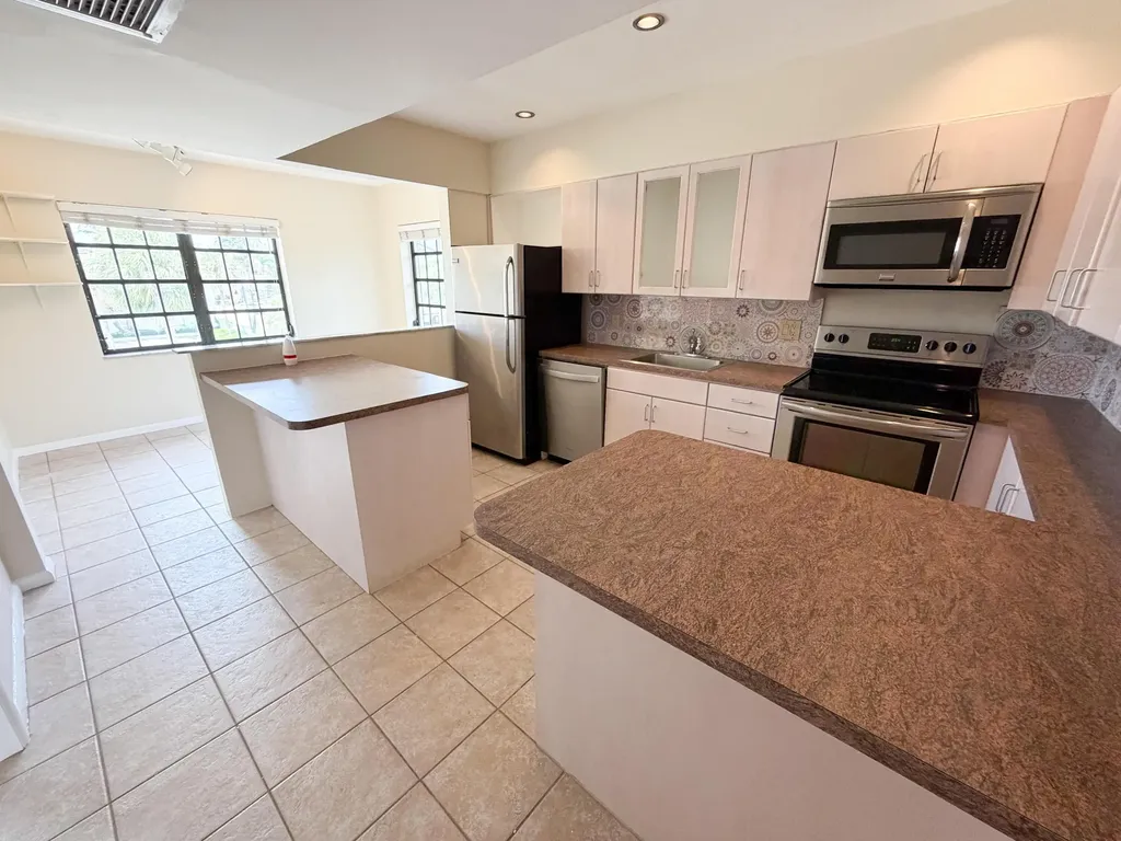 917 NE 16th Avenue Fort Lauderdale FL 33304
