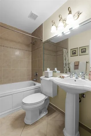 2933 Myrtle Oak Circle Davie FL 33328