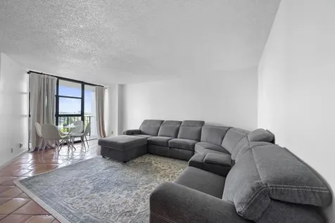 600 Parkview Drive Hallandale Beach FL 33009