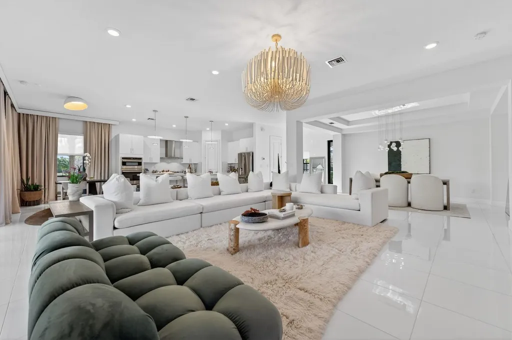 9310 Bayside Circle Parkland FL 33076