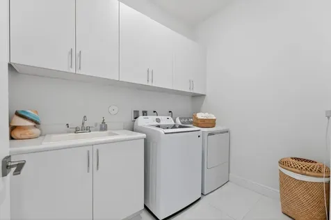 9310 Bayside Circle Parkland FL 33076