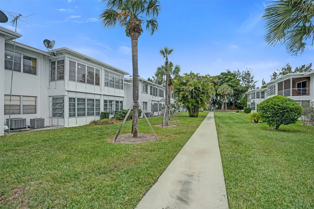 2475 W Golf Boulevard Pompano Beach FL 33064