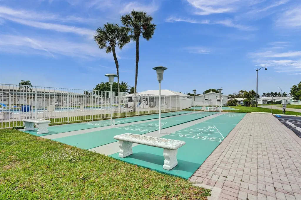 2475 W Golf Boulevard Pompano Beach FL 33064