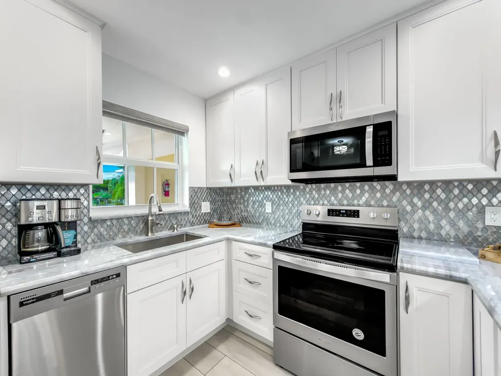 2301 NE 36th Street Lighthouse Point FL 33064