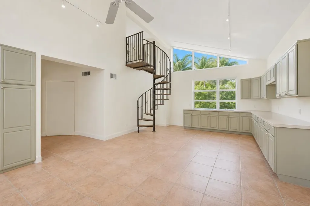 2525 NE 21st Court Fort Lauderdale FL 33305