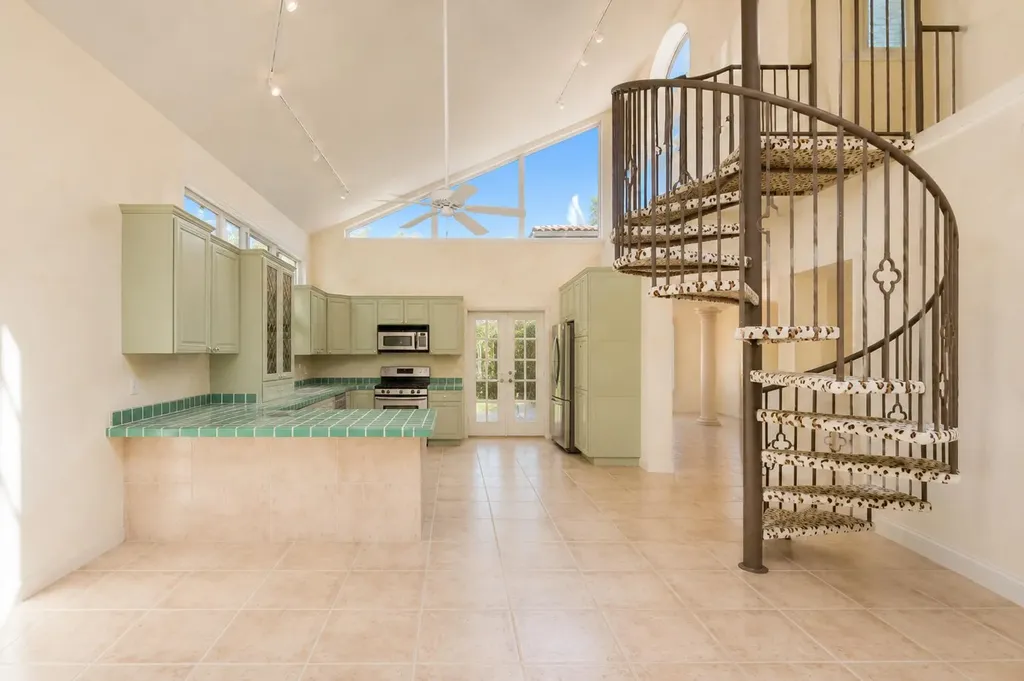 2525 NE 21st Court Fort Lauderdale FL 33305
