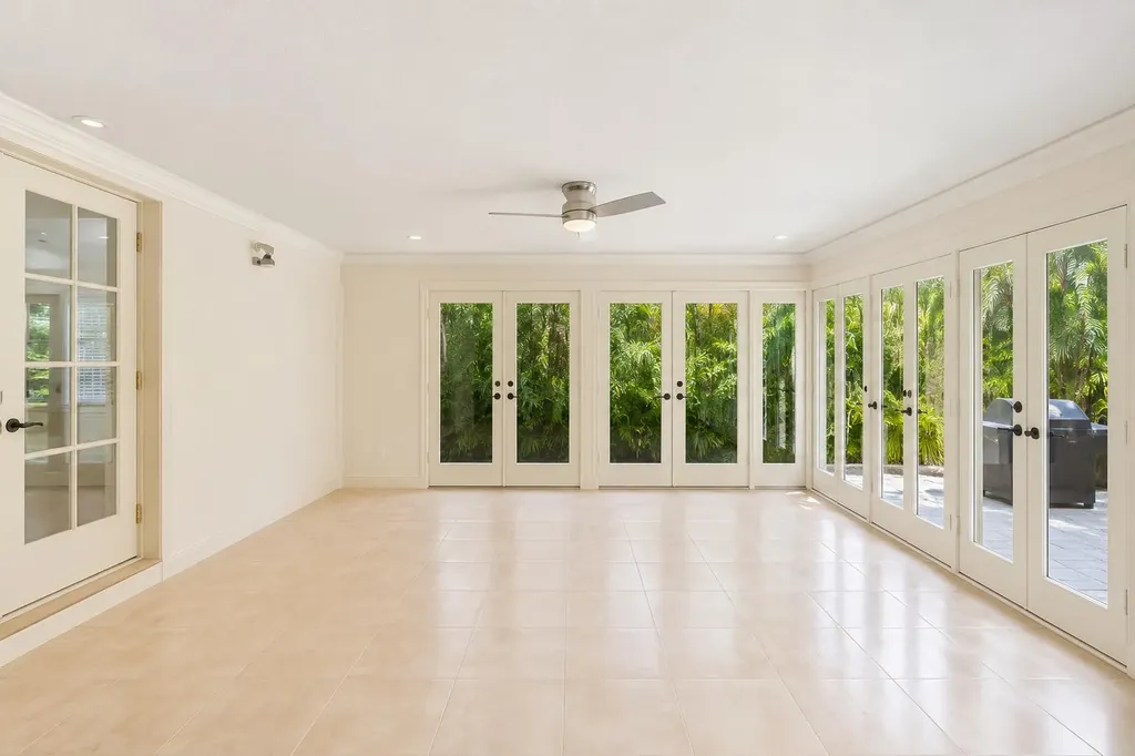 2525 NE 21st Court Fort Lauderdale FL 33305