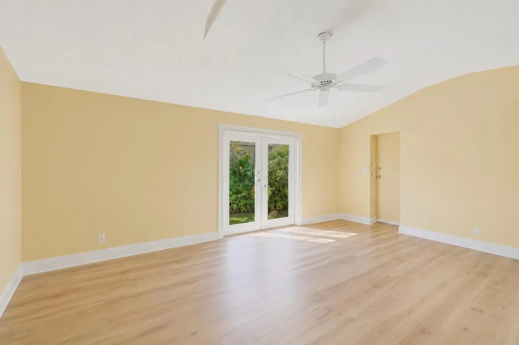 2525 NE 21st Court Fort Lauderdale FL 33305