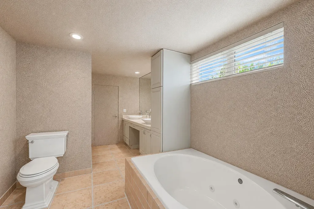 2525 NE 21st Court Fort Lauderdale FL 33305