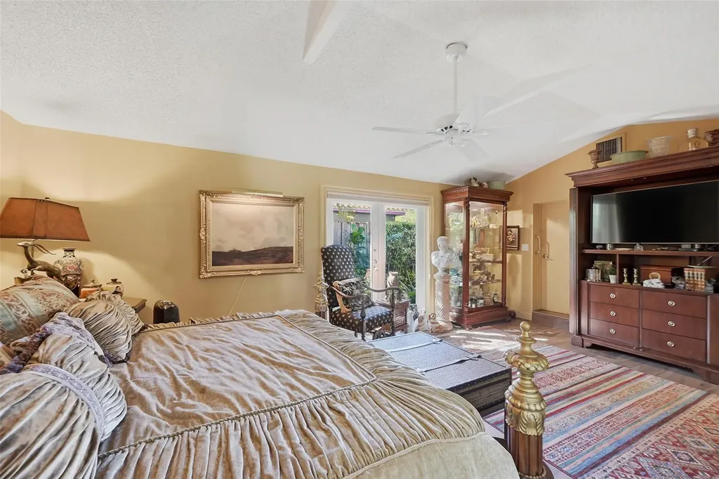 2525 NE 21st Court Fort Lauderdale FL 33305