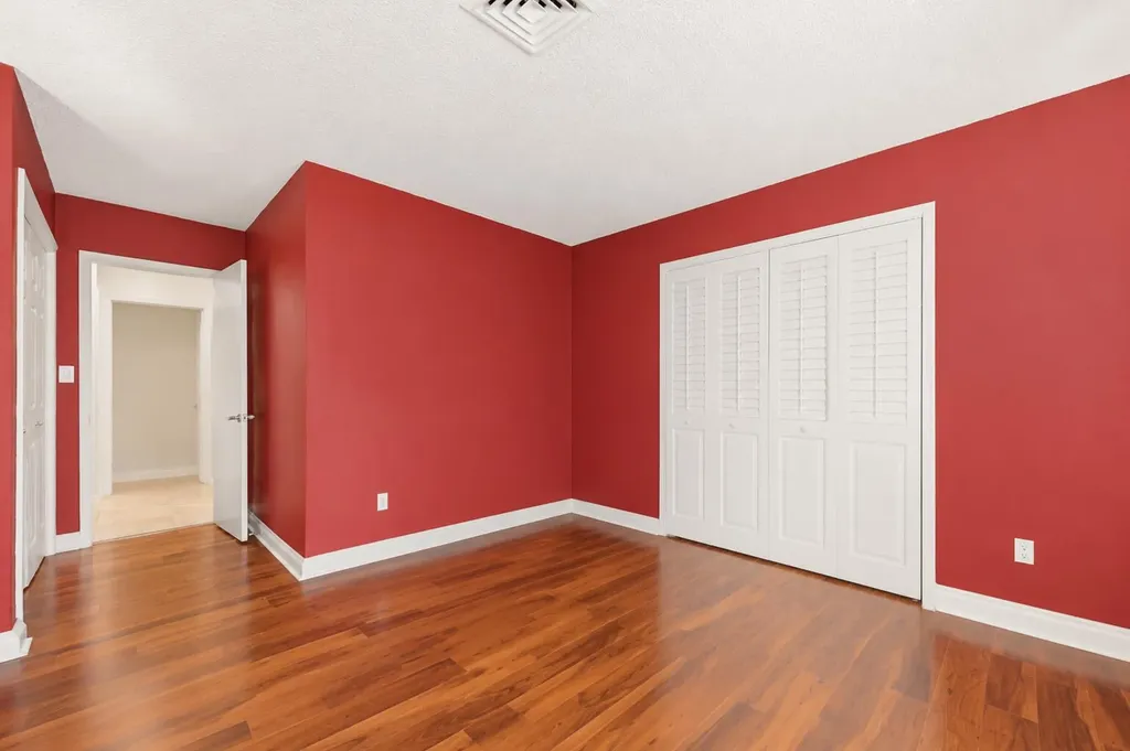 2525 NE 21st Court Fort Lauderdale FL 33305