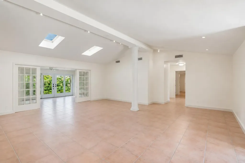 2525 NE 21st Court Fort Lauderdale FL 33305