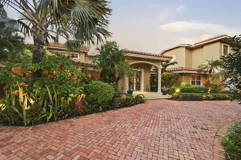 2525 NE 21st Court Fort Lauderdale FL 33305
