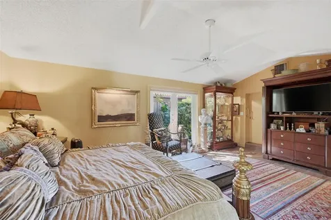 2525 NE 21st Court Fort Lauderdale FL 33305