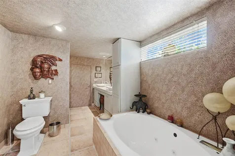 2525 NE 21st Court Fort Lauderdale FL 33305