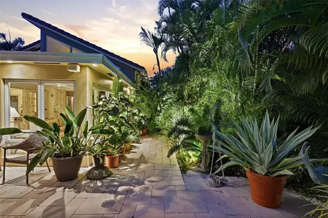 2525 NE 21st Court Fort Lauderdale FL 33305