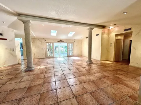 2525 NE 21st Court Fort Lauderdale FL 33305