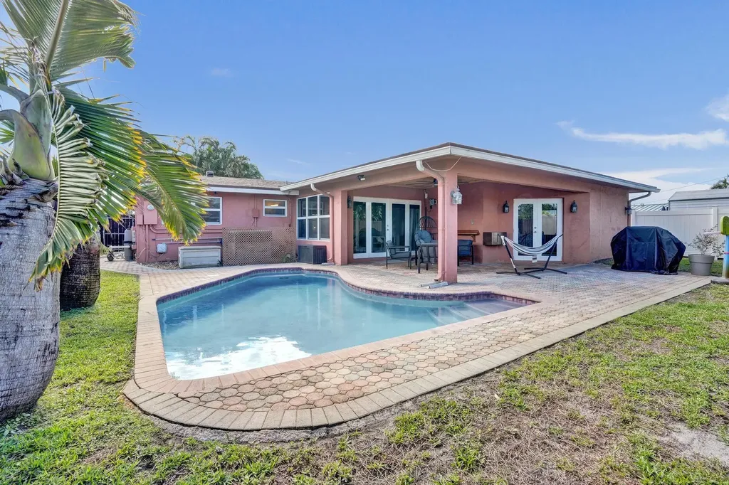 7671 NW 15th Court Pembroke Pines FL 33024