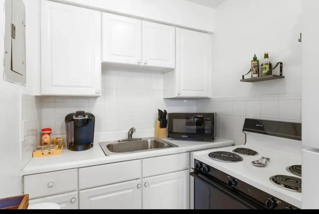 820 NE 16th Avenue Fort Lauderdale FL 33304