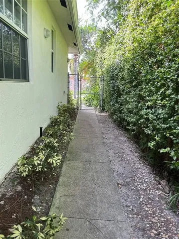713 NE 4th Street Hallandale Beach FL 33009