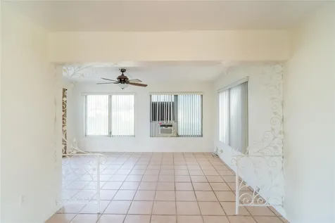 6771 SW 10th Court Pembroke Pines FL 33023