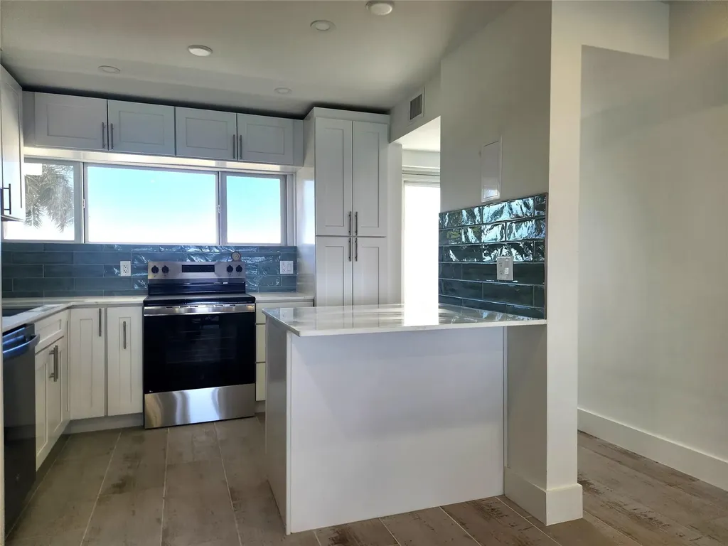 500 SE 21st Avenue Deerfield Beach FL 33441