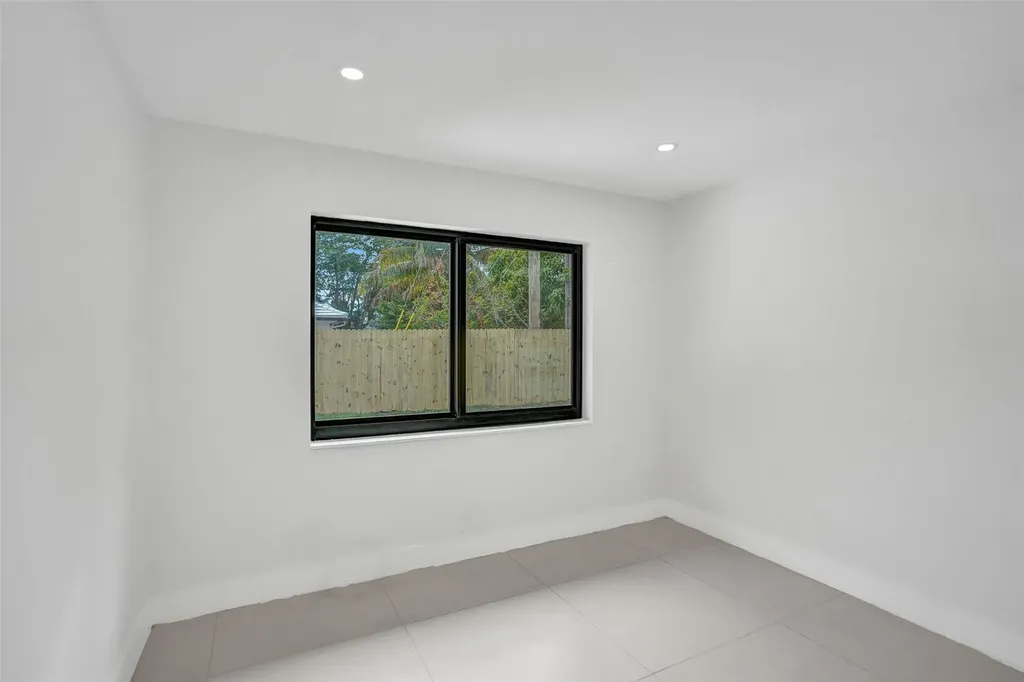 518 Linnet Circle Delray Beach FL 33444