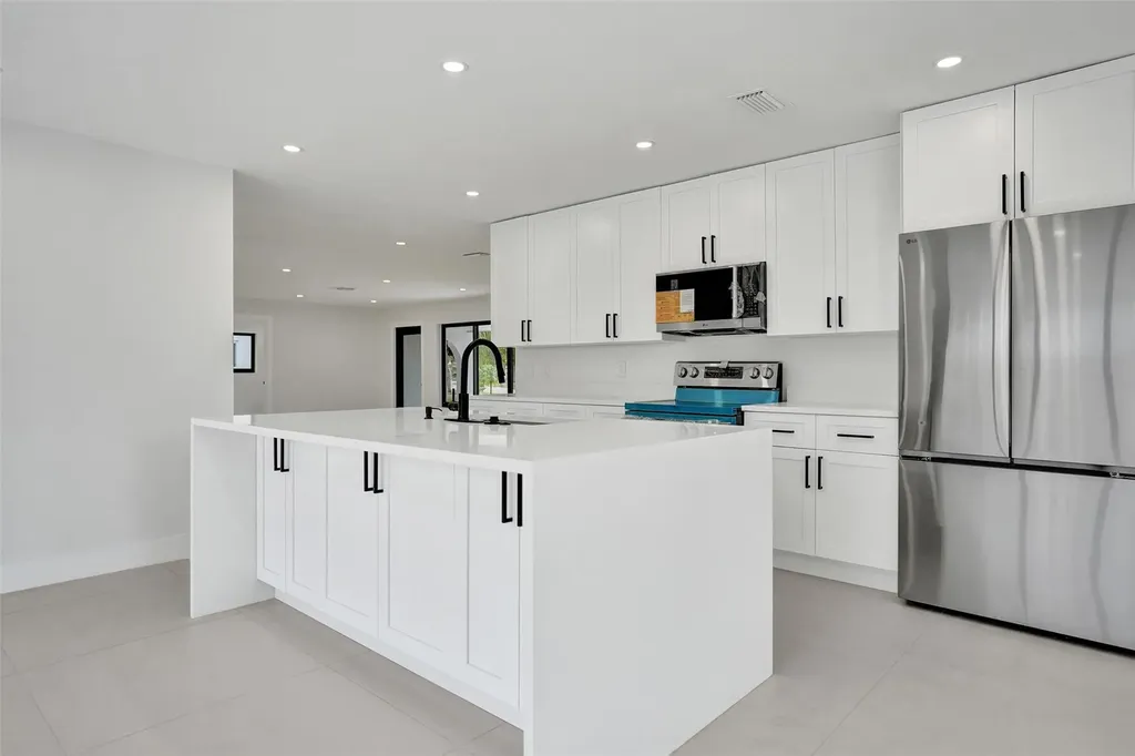518 Linnet Circle Delray Beach FL 33444
