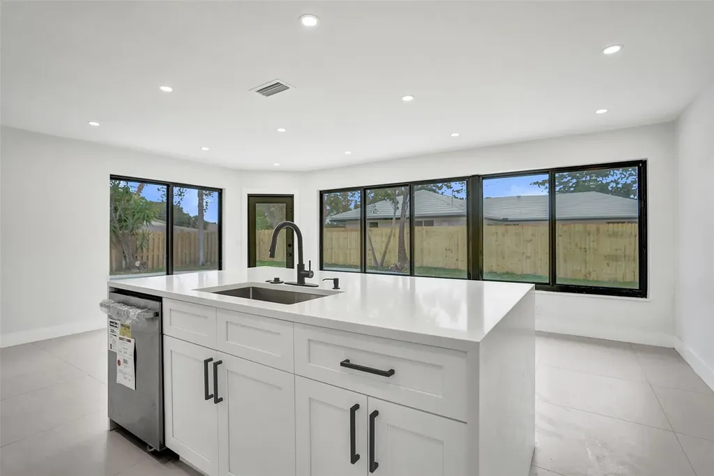 518 Linnet Circle Delray Beach FL 33444