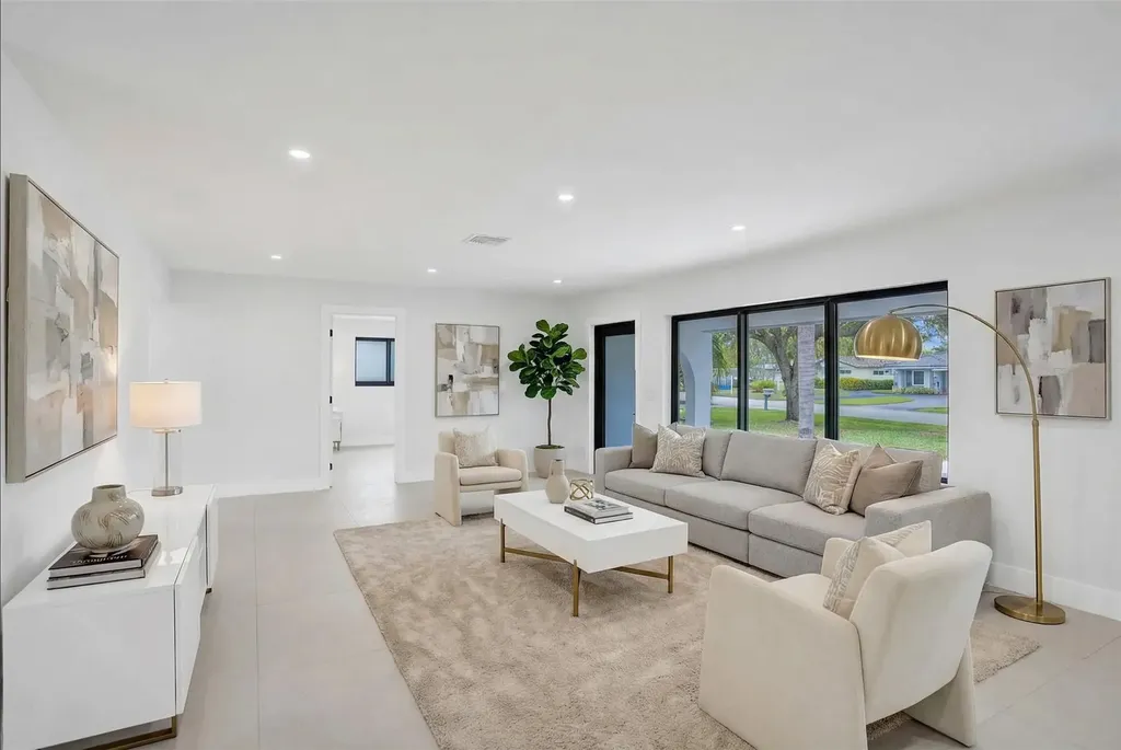 518 Linnet Circle Delray Beach FL 33444