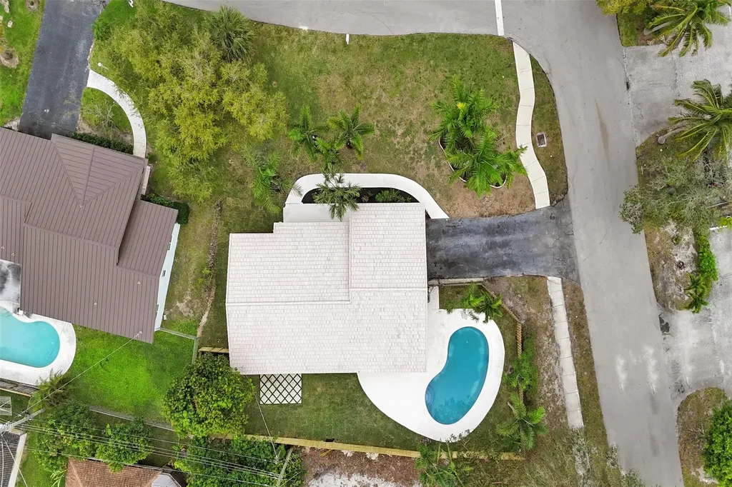 518 Linnet Circle Delray Beach FL 33444