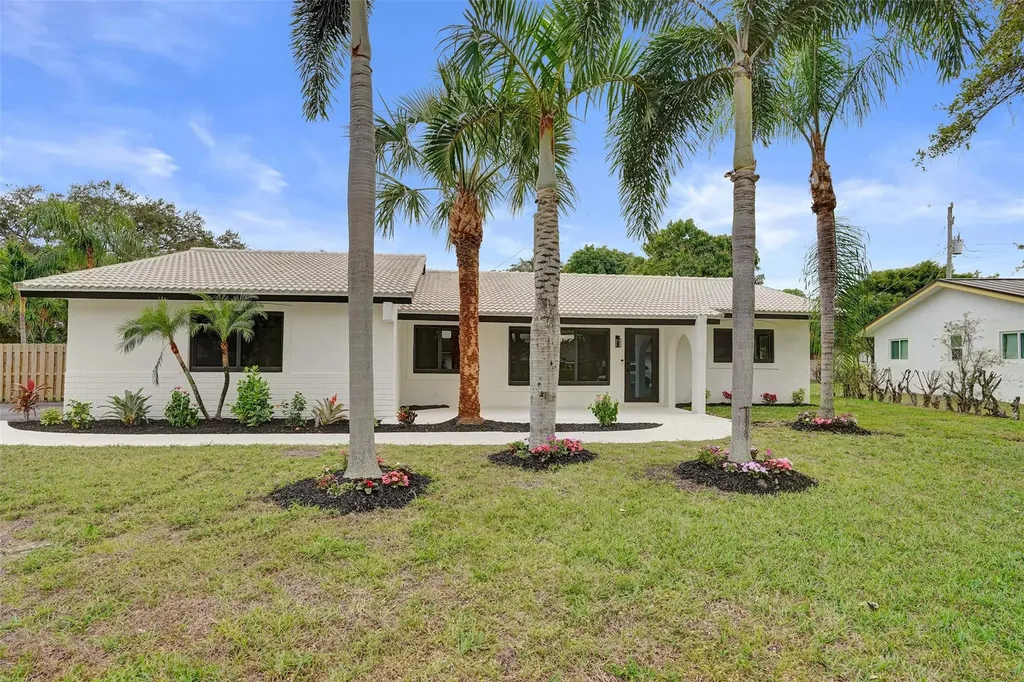 518 Linnet Circle Delray Beach FL 33444