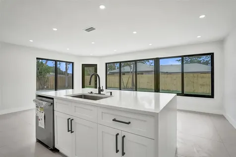 518 Linnet Circle Delray Beach FL 33444