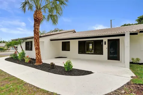 518 Linnet Circle Delray Beach FL 33444
