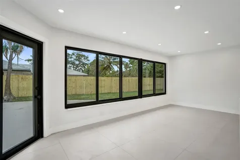 518 Linnet Circle Delray Beach FL 33444