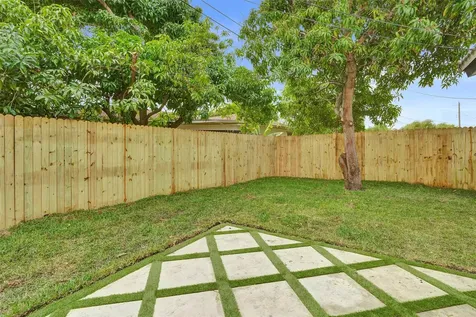 518 Linnet Circle Delray Beach FL 33444