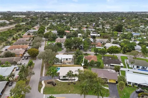 518 Linnet Circle Delray Beach FL 33444