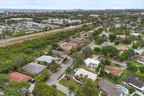 518 Linnet Circle Delray Beach FL 33444