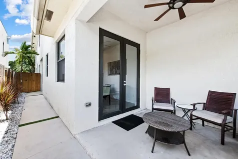 1136 NE 2nd Avenue Fort Lauderdale FL 33304