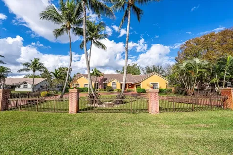 11301 SW 3rd Street Plantation FL 33325