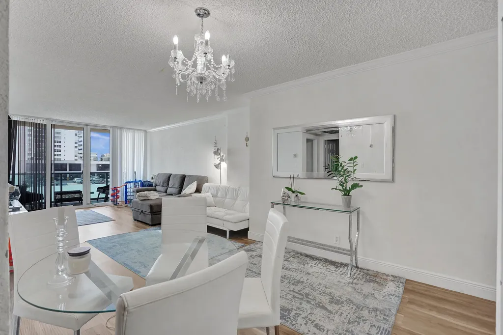 2501 S Ocean Drive Hollywood FL 33019