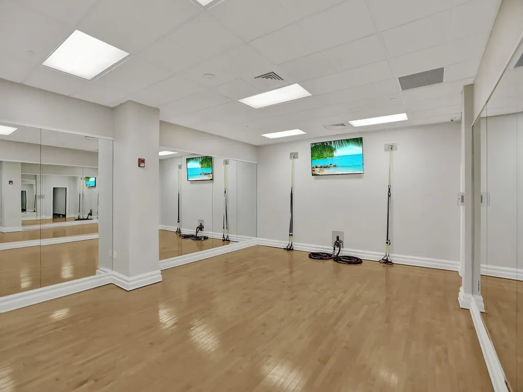 2501 S Ocean Drive Hollywood FL 33019
