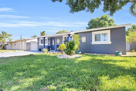 524 SW 72nd Avenue North Lauderdale FL 33068