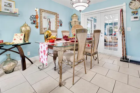 524 SW 72nd Avenue North Lauderdale FL 33068