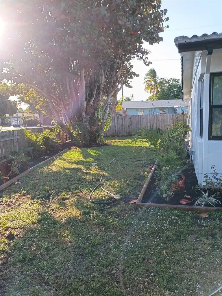 2701 NE 9th Avenue Pompano Beach FL 33064