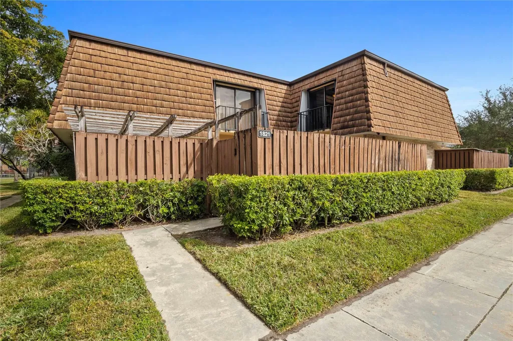 1821 18th Lane Greenacres FL 33463